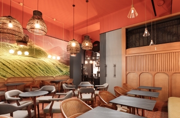 Red and Black coffee bar, Budapest